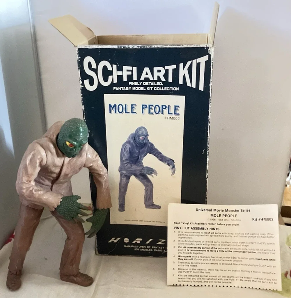 1988 HORIZON SCI-FI ART KIT PLASTIC MODEL MOLE PEOPLE PAINTED w Box
